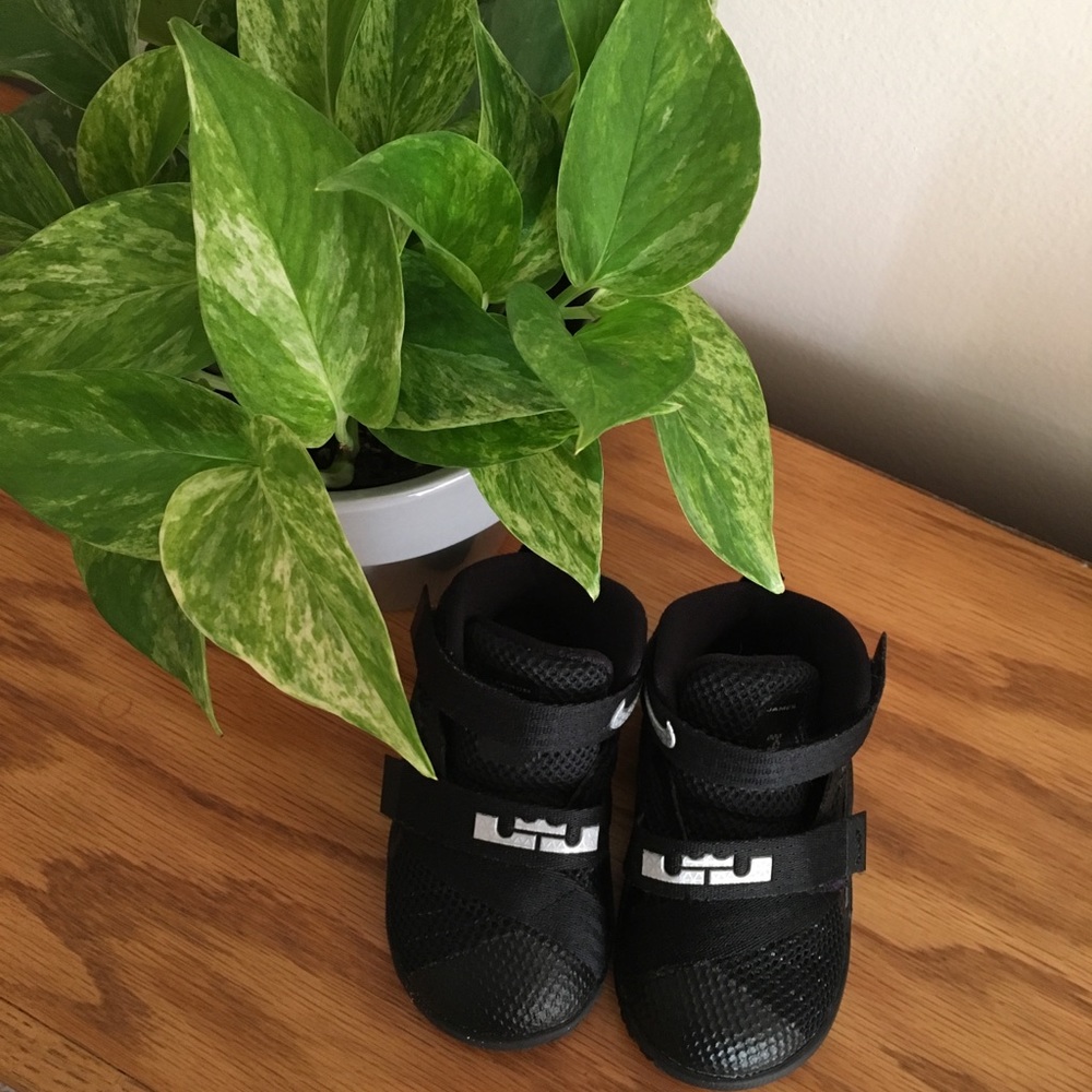Lebron James Nike toddler sneakers